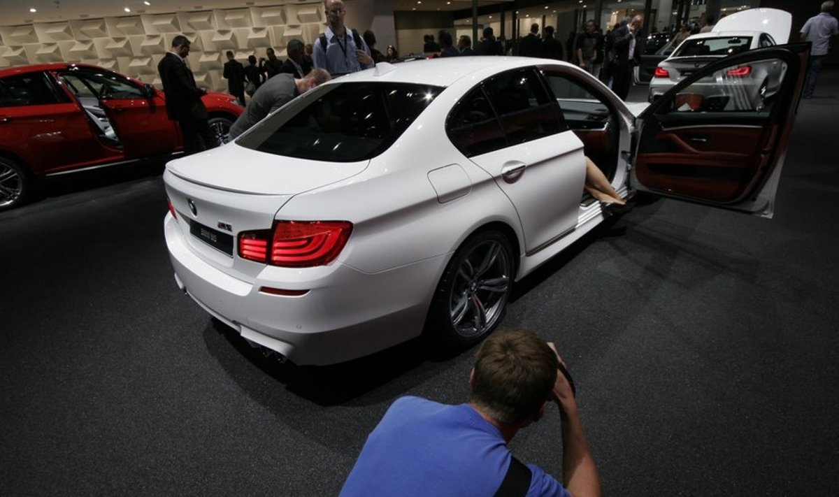 BMW M5 Frankfurdi autoshowl.