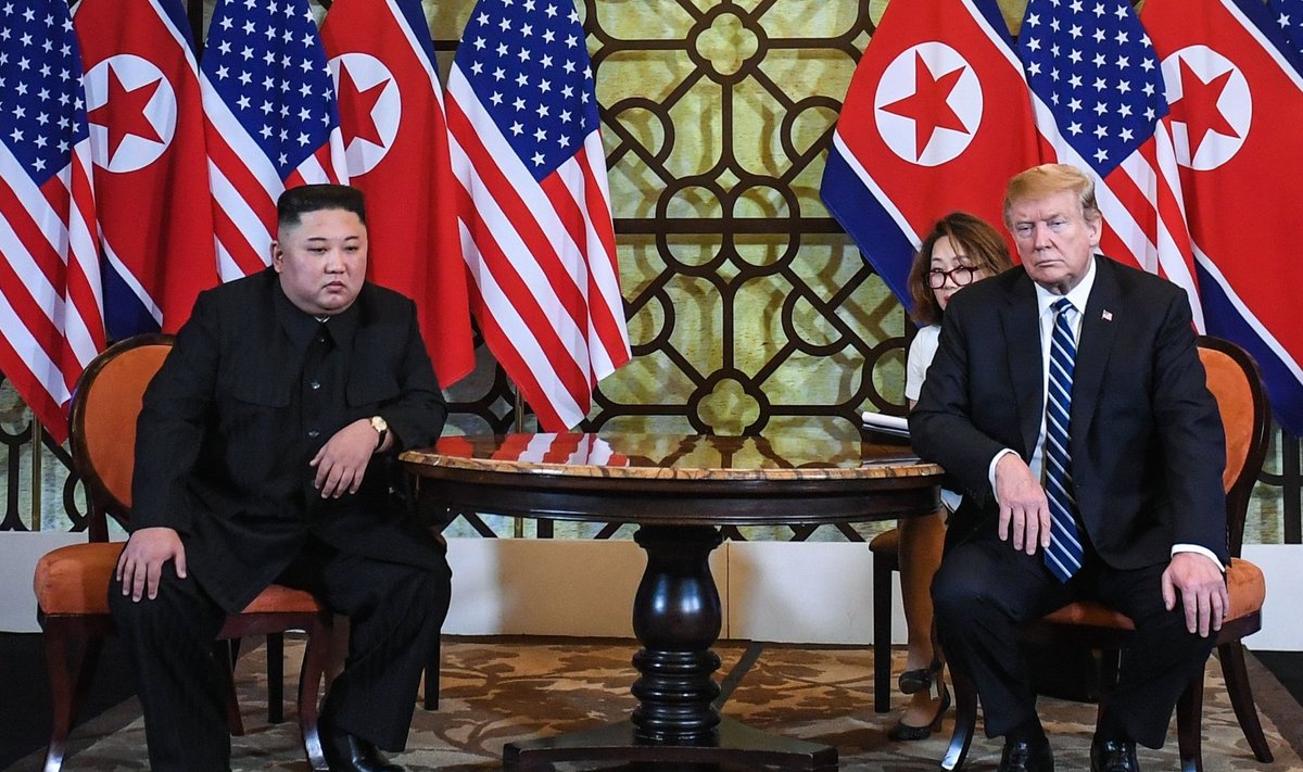 Mossis riigipead. Põhja-Korea juhi Kim Jong-uni ja USA presidendi Donald Trumpi eilne olek illustreeris Vietnami-kohtumise läbikukkumist ilmekalt.