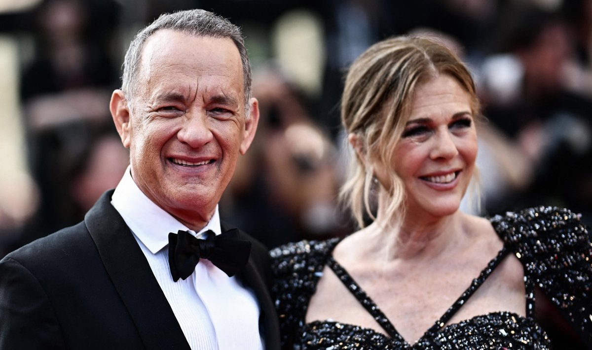 Tom Hanks ja Rita Wilson poseerisid pärast vaidlust rõõmsalt fotograafidele.