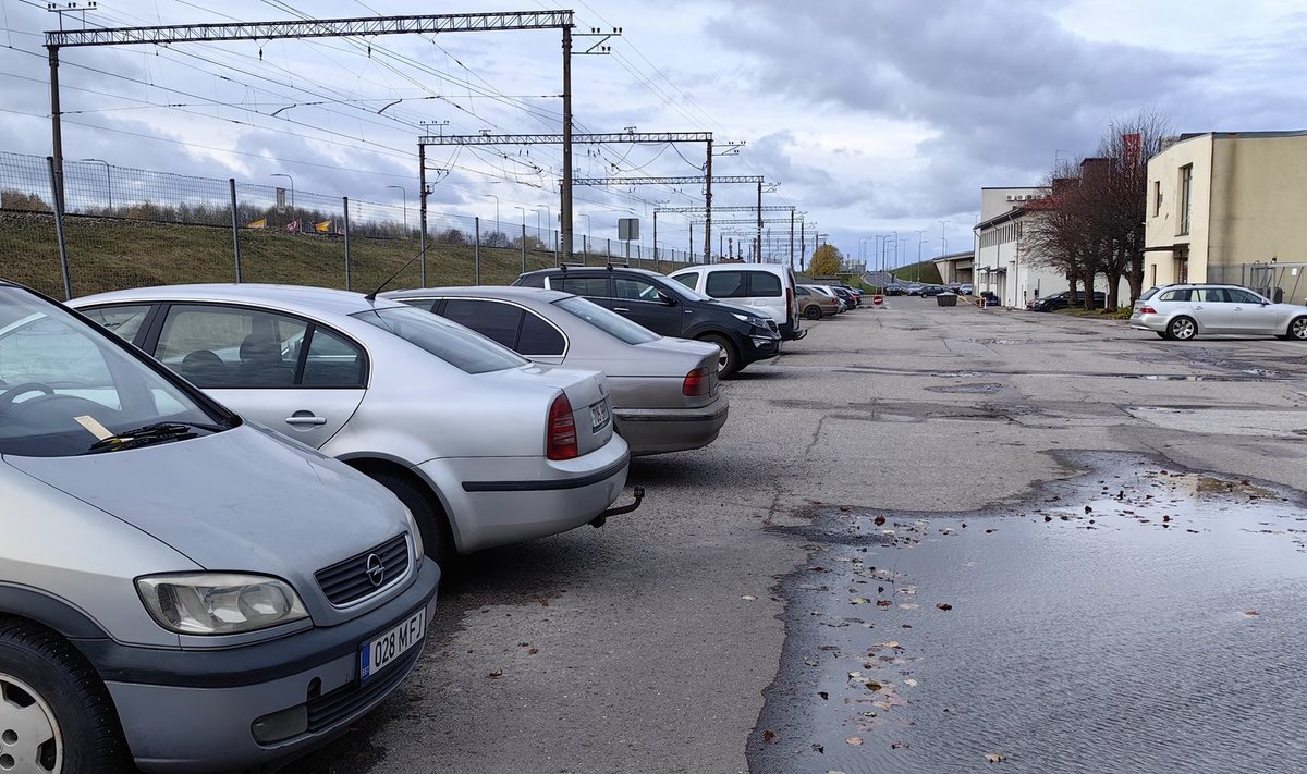Парковка и штрафы на дороге в Юлемисте