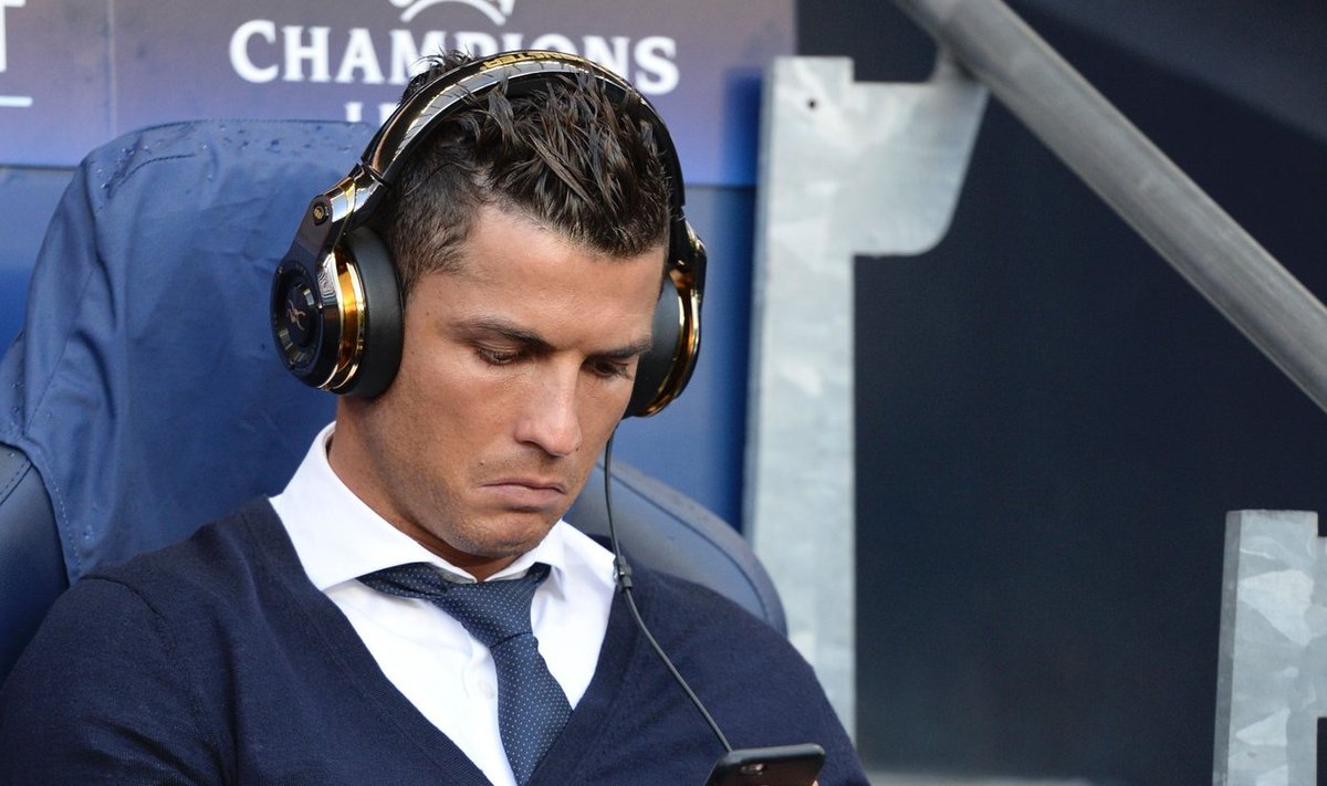 Niiviisi veetis Cristiano Ronaldo aega üleeile õhtul Manchesteris.