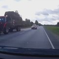 VIDEO: Ohtlik teekond pealinnast Pärnusse – bussijuhil punasest poogen; traktorist mööda elu hinnaga?
