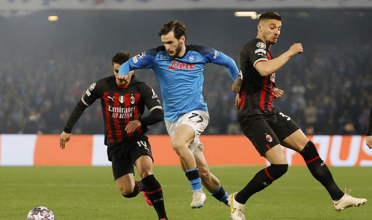 Napoli ja Milani mäng