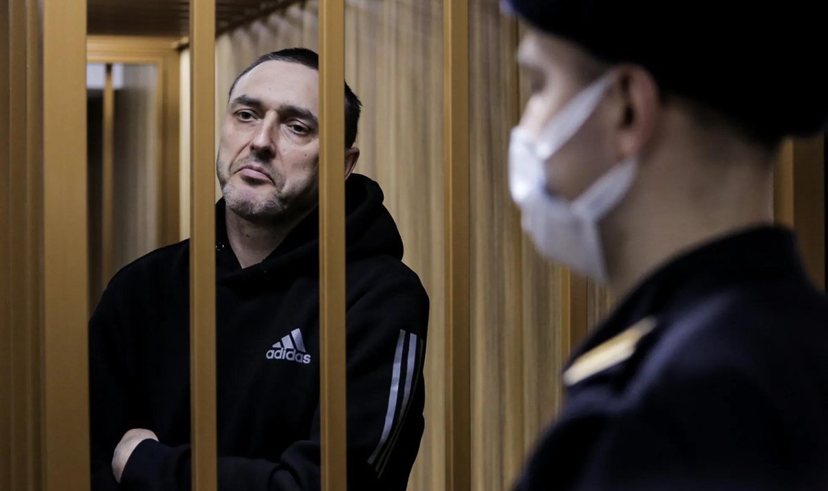 Виталий Бережной, обвиняемый в убийстве Насти Муравьевой, на заседании Ленинского районного суда Тюмени во время слушаний по его уголовному делу. Тюмень, 20 января 2022 года