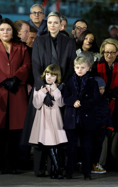 Printsess Charlenne koos lastega