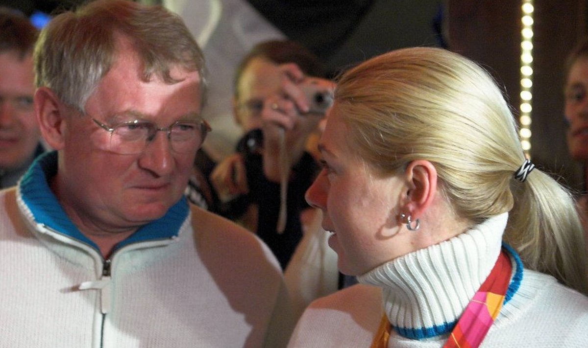 Torino olümpia oli Anatoli ja Kristina Šmigunile treeneri- ja suusatajakarjääri säravaim aeg. Nüüd ähvardab Kristina Vähi-Šmigunile esitatud dopingukahtlustus sellele pleki jätta. 