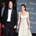 FOTOD | Taaskasutus ja glamuur käivad käsikäes: vaata, milliseid kleite kandsid tuntud inimesed BAFTA punasel vaibal