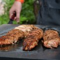 VIDEO: Burgerirestorani Uulits kokk Rasmus õpetab õigesti grillima: millal on liha valmis?