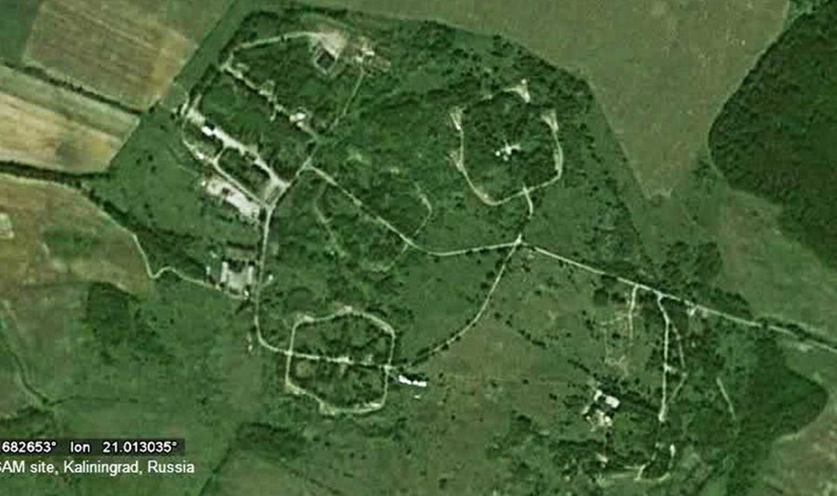Piltluure stiilinäide: Satelliitfoto Vene õhukaitserakettide S-200 stardipositsioonidest Kaliningradi oblastis