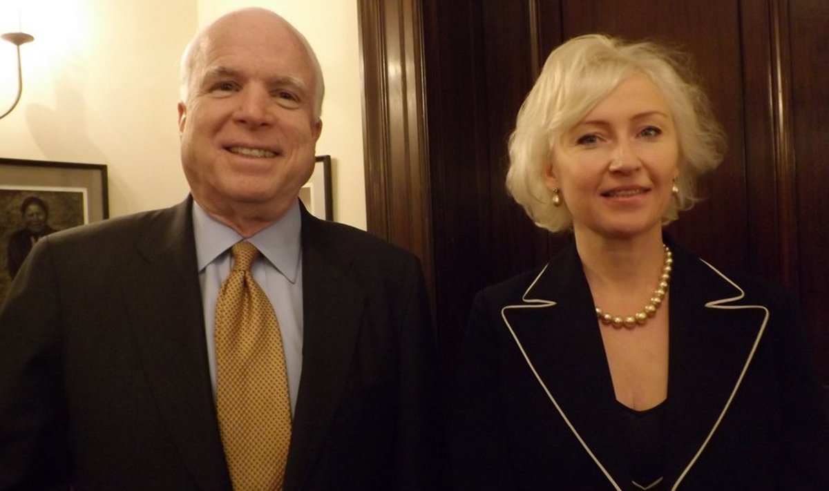Kristiina Ojuland ja senaator McCain