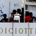 VIDEO | Itaalia ei luba sajal põgenikul abilaevalt maale tulla, pannes Euroopa Liidu keerulisse olukorda