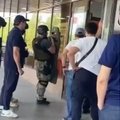 В Астане вооруженный мужчина захватил заложников в отделении банка. Заложники освобождены, нападавший задержан