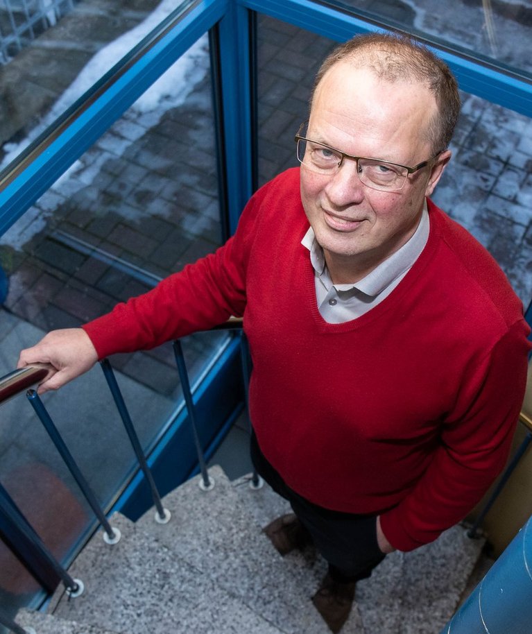 Tartu Ülikooli rakubioloogia professor ja Euroopa Ravimiameti uudsete ravimite komitee liige Toivo Maimets märgib, et mRNA vaktsiinid on teaduslikus mõttes suur läbimurre.