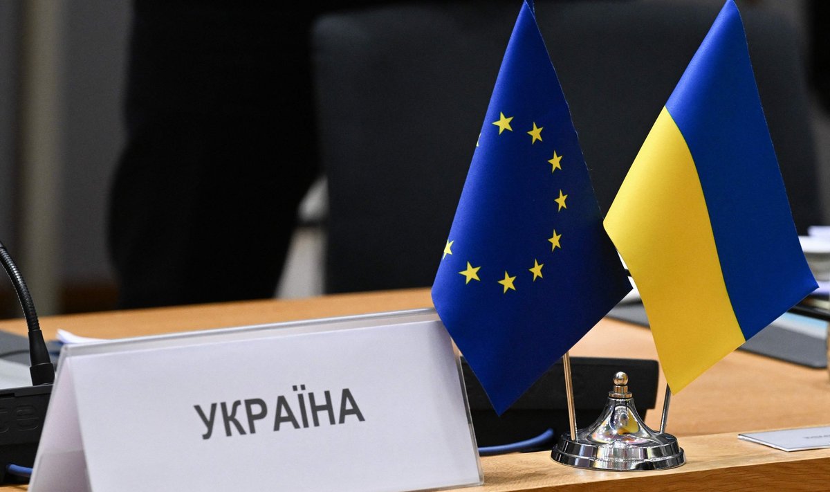 Euroopa lipp ja Ukraina riigilipp EL-Ukraina kohtumisel.