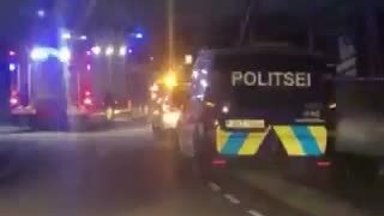 LUGEJA VIDEO | Eile hilisõhtul põrutas hooletu juht oma Audiga Narva-Jõesuus vastu metallist liinimasti