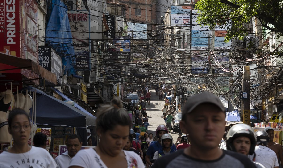 Ladina-Ameerika ühe suurema favela Rocinha tänavad olid veel eelmise nädala algul rahvast täis.