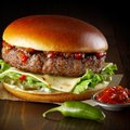 McDonald's lisas menüüsse kiirtoiduketi seni suurima pihviga burgeri