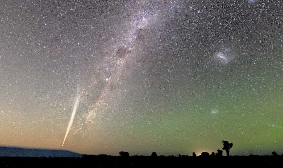 Pildil on 2011. aastal Austraalias pildistatud komeet Lovejoy. Sarnast või veelgi võimsamat vaatepilti võib pakkuda ka ISON.