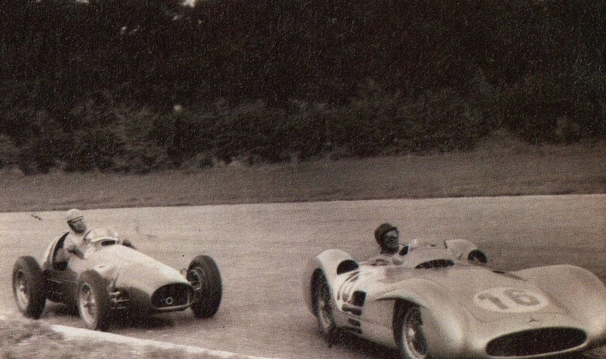 Itaalia GP: Fangio jättis oma Mercedesel Ascari Ferrari selja taha. 