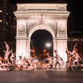 Фотограф снял обнаженных танцоров на фоне мировых достопримечательностей