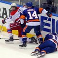 ВИДЕО: Ветеран НХЛ попал под жесткий силовой прием в Кубке Стэнли
