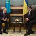 Назарбаев поздравил Порошенко с "большой победой" и пообещал Украине угля