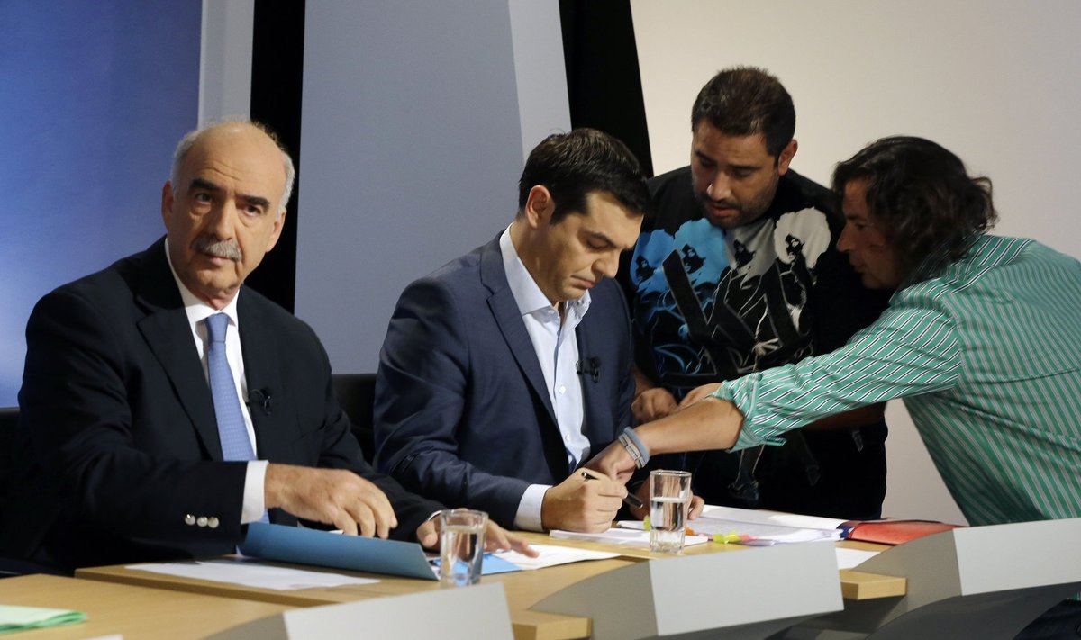 Uue Demokraatia juht Vangelis Meimarakis (vasakul) jättis paljude kreeklaste arvates kolmapäeval peetud parteijuhtide teledebatis parema mulje kui tema kõrval istunud Alexis Tsipras.