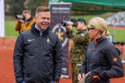 Peeter Lusmägi ja Olümpiavõitja Kristina-Šmiguniga NATO-testil