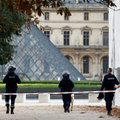 Лувр в Париже закрыли из-за сообщений о бомбе 