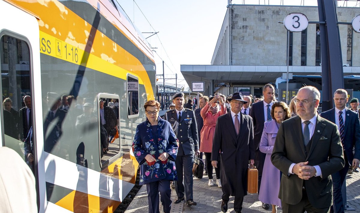 Rootsi kuningas ja Eesti president sõitsid Tartusse rongiga
