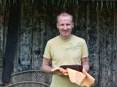 Leivameister Martin kolib Vanatoalt oma uude pagaritöökotta.