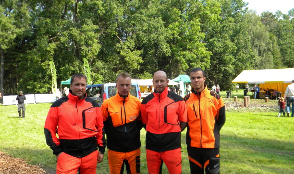Vasakult – Andres Olesk, Sulev Tooming, Taavi Ehrpais, Jarro Mihkelson.