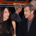 Eksarmuke nõuab Mel Gibsonilt lapseraha pool miljonit kuus