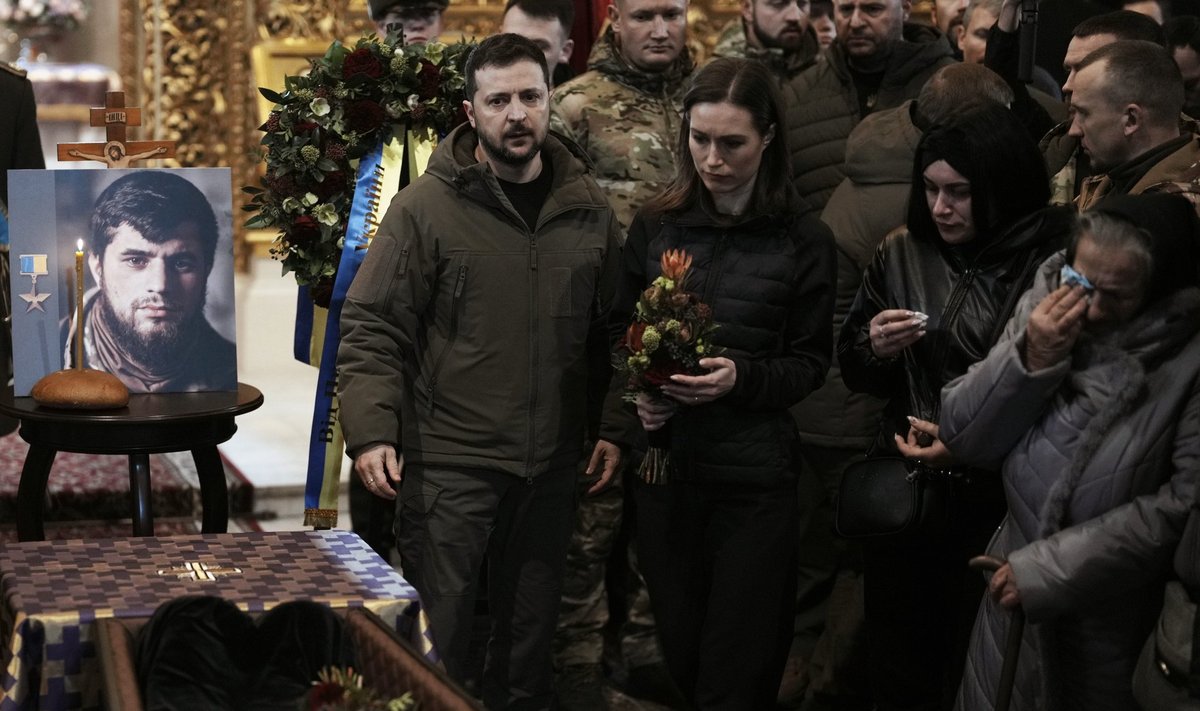 Soome peaminister Sanna Marin osales eile Kiievis Ukraina ohvitseri Dmõtro Kotsjubailo matustel. Kotsjubailo hukkus 7. märtsil Bahmutit kaitstes.