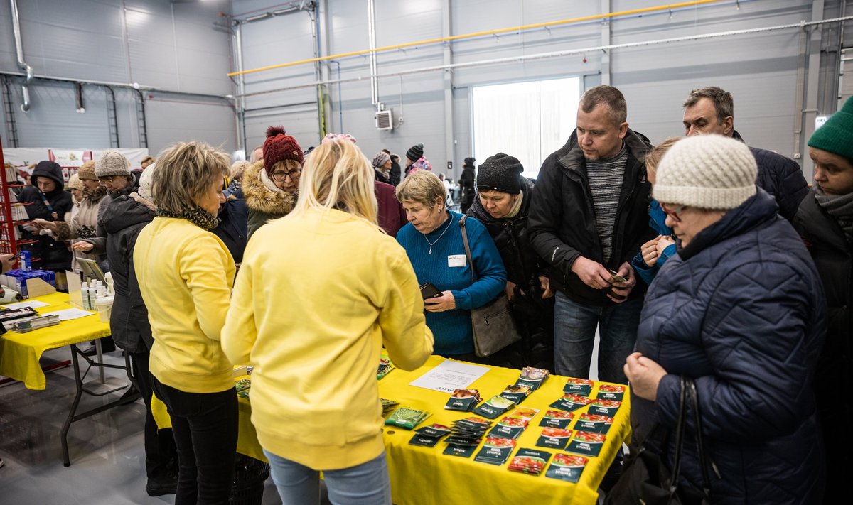 Kohalike köögiviljasortide seemnete ostmiseks tuli pool tundi järjekorras seista.