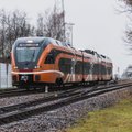 План правительства: поднять цены на билеты на поезд и увеличить количество пассажиров