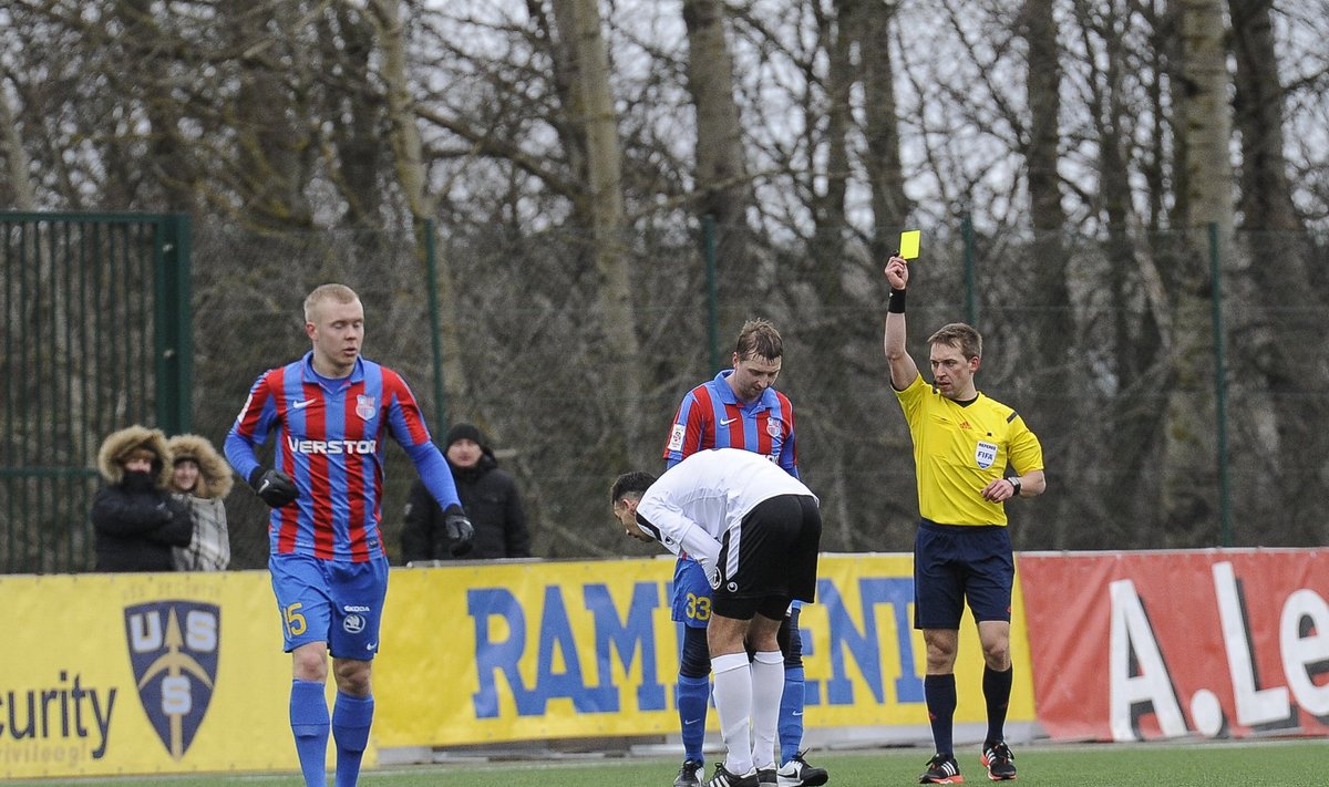 Värava asemel korjas Zahovaiko endale 45. minutil hoopis kollase kaardi.