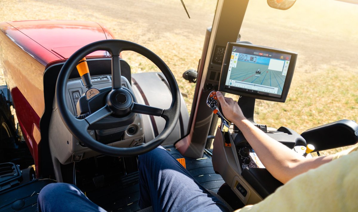 Moodne traktor on kasutajale võimalikult mugavaks ja otstarbekaks muudetud.