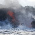 Hawaiil hoiatatakse laavavoolu ookeani jõudmisel tekkivate ohtlike gaaside eest