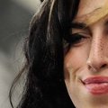 Amy Winehouse möllab voodis nii meeste kui naistega