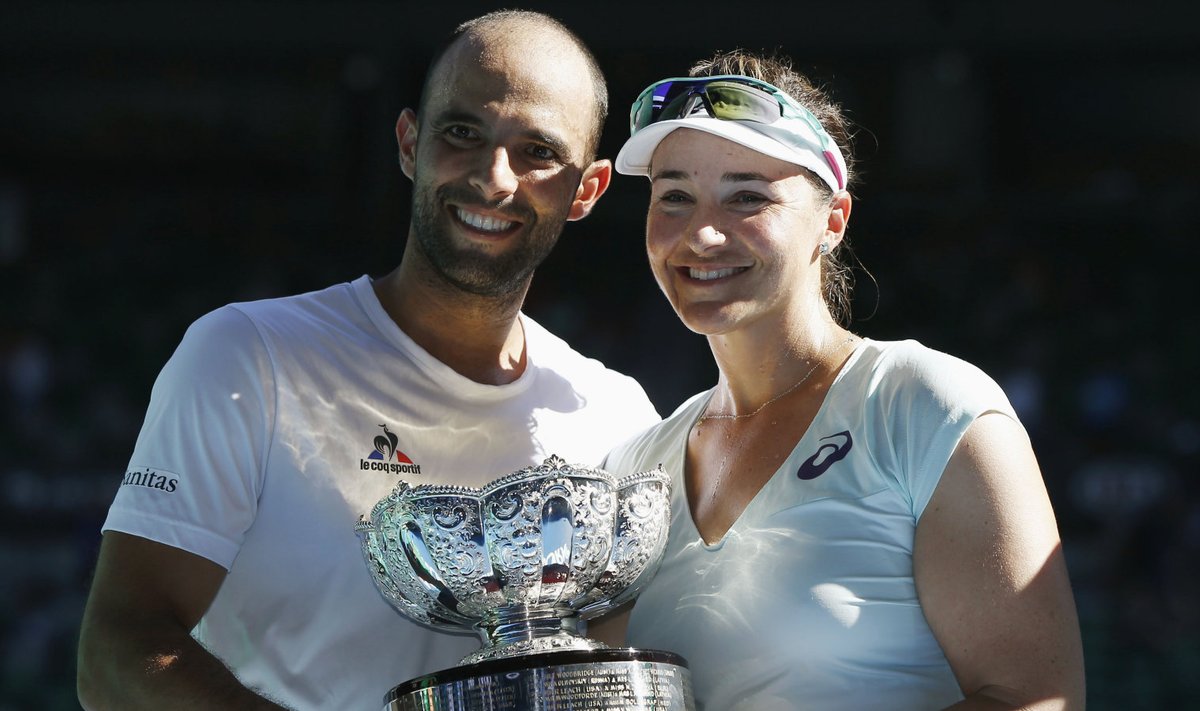 Abigail Spears ja Juan Sebastian Cabal 2017. aasta Australian Openi segapaarismängu tiitliga.