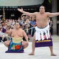 VIDEO: Tokyos paelus publikut uue yokozuna ringi astumise tseremoonia