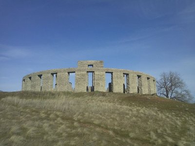 Sam Hilli Stonehenge