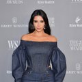 KLÕPSUD | Kim Kardashian jagas nostalgilisi pilte, mis viivad kindlasti tagasi nooruspõlve teedele