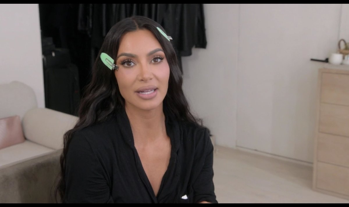 Kim Kardashian nende perekonna elust rääkivas tõsielusaates "The Kardashians".