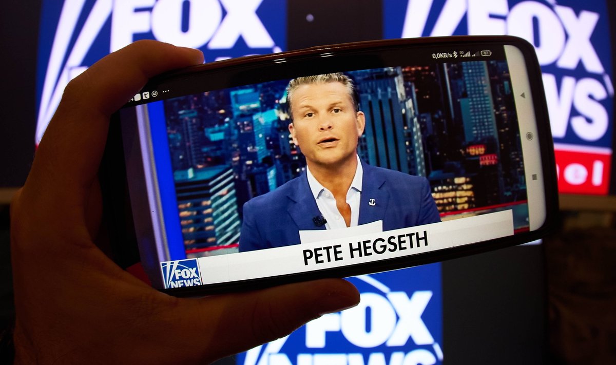 Alates 2014. aastast töötab Pete Hegseth telekanali Fox News hommikuprogrammi „Fox & Friends“ saatejuhina ning on aastaid juhtinud ka telekanali uusaastaõhtu ülekannet.