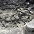 В Мексике нашли новый фрагмент стены из черепов