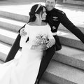 FOTOD | Armastusest nõretavad kaadrid! Kuningakoda avaldas Meghani ja Harry ametlikud pulmapildid