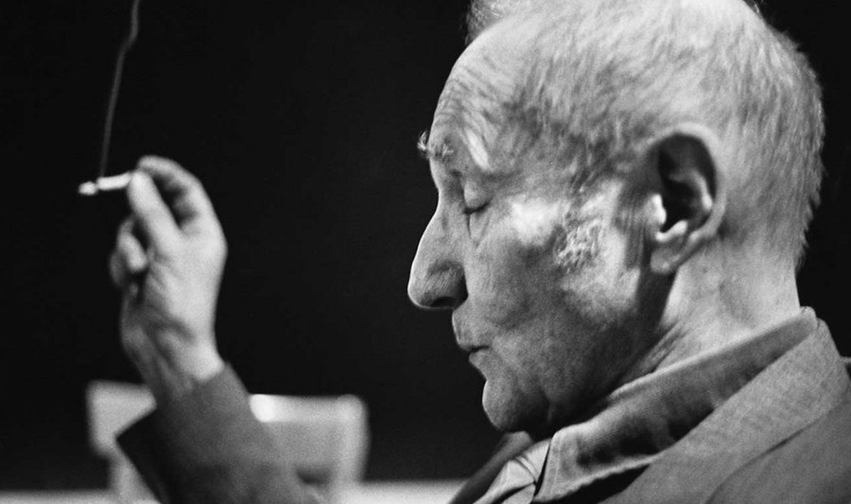 Rõve klassik: Šokeerivate kirjelduste poolest kuulsale William Burroughsile (1914–1997) ei olnud ükski pahe võõras ning suitsetamine oli neist kõige süütum. (Foto: Corbis/Scanpix)