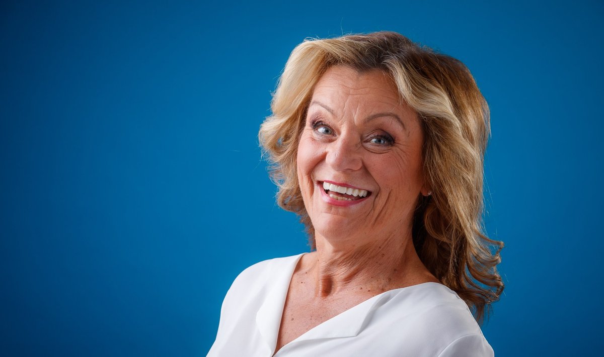 ANNE VEESAAR